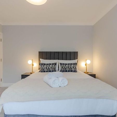 Dragon Suites - Ladon Suite - 2 Bed City Centre Luxury Apartment 에든버러 외부 사진
